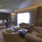 Promenade Hotel