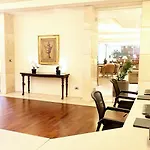 Promenade Hotel