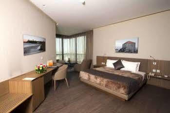 Promenade Hotel Zalqa